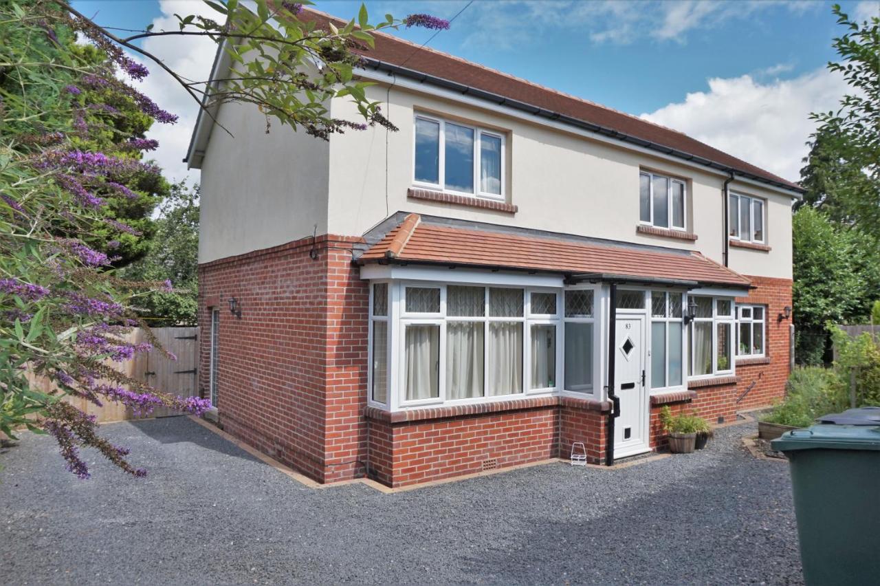 Grange Croft Vila Ben Rhydding Exterior foto
